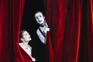 Teatru de stradă la malul mării